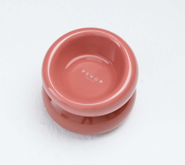 Top view of smooth ceramic finish and stable base design that prevents tipping